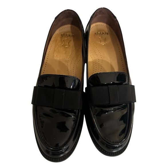 Russell & Bromley Black Leather Loafers- 39(8/8.5) - Picture 3 of 9